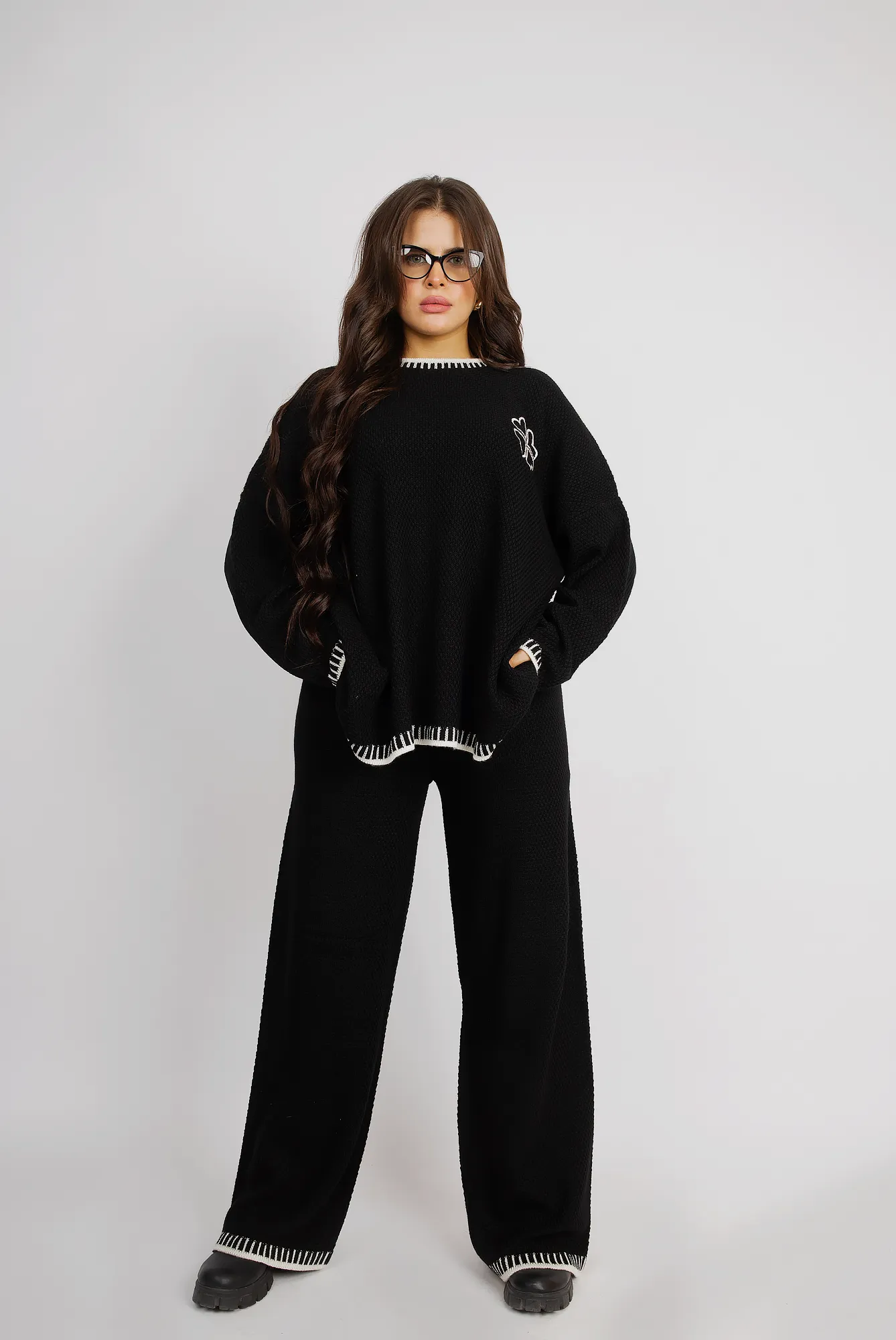 Cozy Knitwear Set With Intricate Edge Design - Black