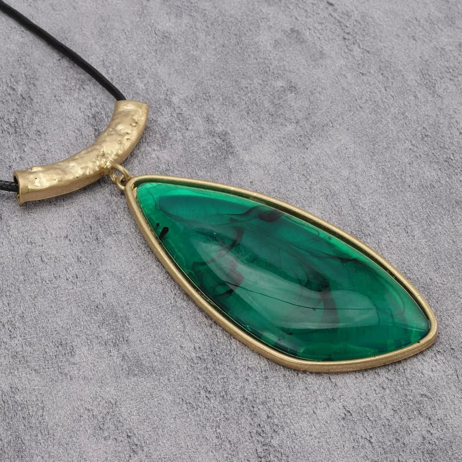 GelConnie Leather Necklace for Women Large Pendant Long Brown Necklace Circle Leather Choker Vintage Sweater Necklace Gold Chunky Boho Necklaces for Women