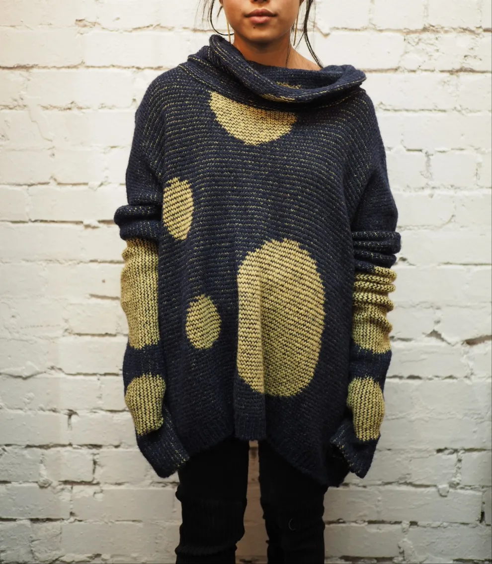 Over size spot sweater (Alpaca) - Navy / yellow