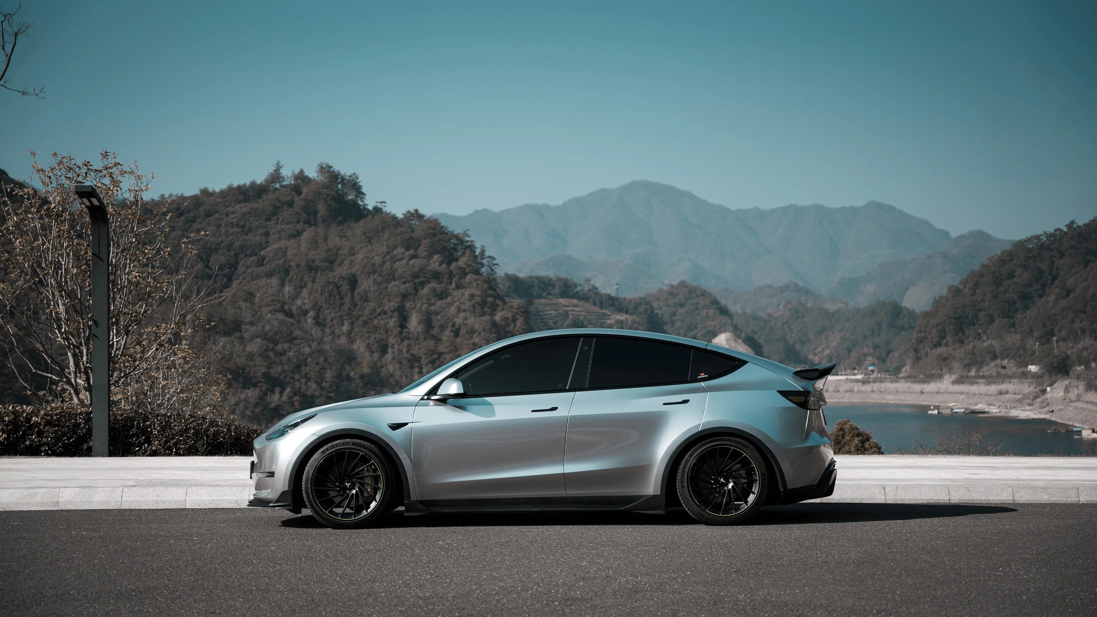 Robot Craftsman "CRYPTON" Side Skirts for Tesla Model Y Performance Carbon Fiber / FRP